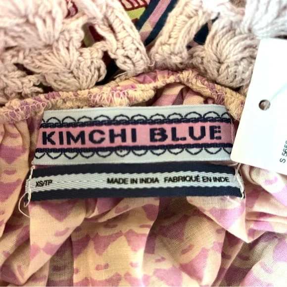 Kimchi Blue Cotton & Crocheted Top. Small. NWT. - Picture 10 of 10